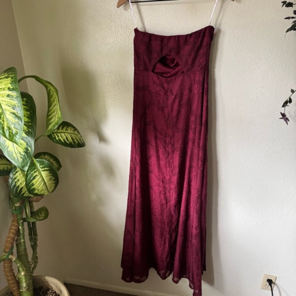 Lulus | Garden of Romance Burgundy Floral Burnout Strapless Maxi Dress - Picture 7 of 8